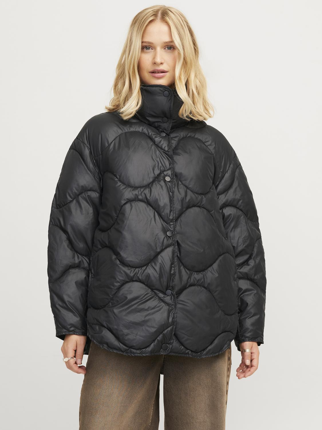 model_shot-front